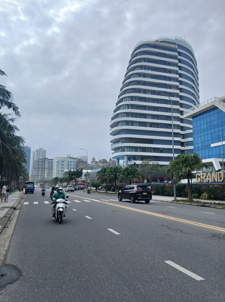 Đất kiệt ô tô Bà Huyện Thanh Quan 82m² giá 6.8 tỷ - Đầu tư sinh lời cao!