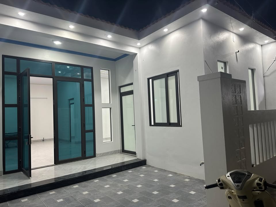 Nhà mới Hưng Phú Hưng Lộc 100m² - Sẵn sàng vào ở ngay!