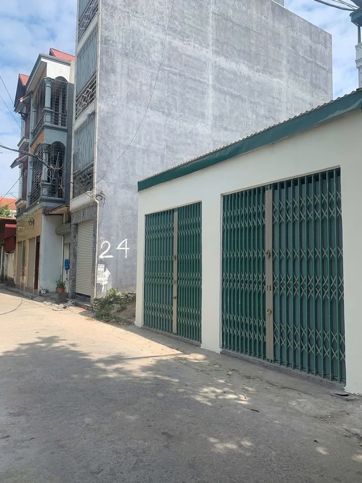 Nhà nguyên căn Ngọc Trì Thạch Bàn 40m² giá 4.5 triệu - Ô tô đỗ cửa, tiện nghi đầy đủ!