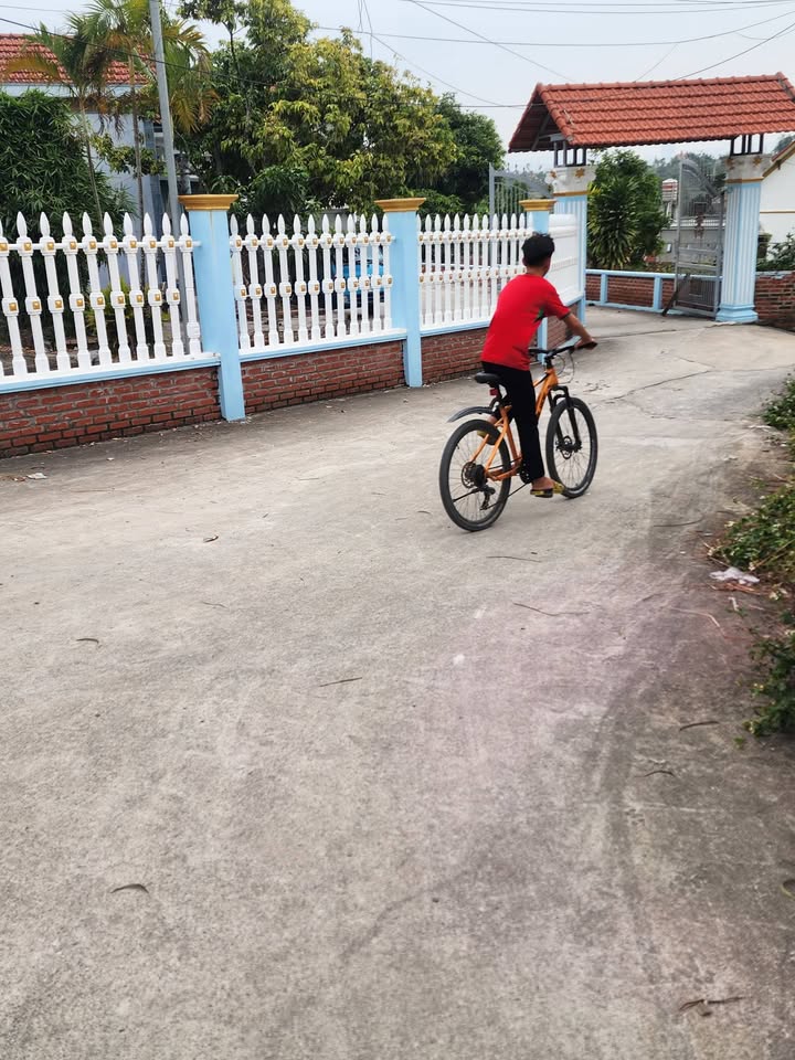 Nhà riêng Tân Tiến Hạ Long 408m² giá 3 tỷ - Ô tô vào tận nơi!