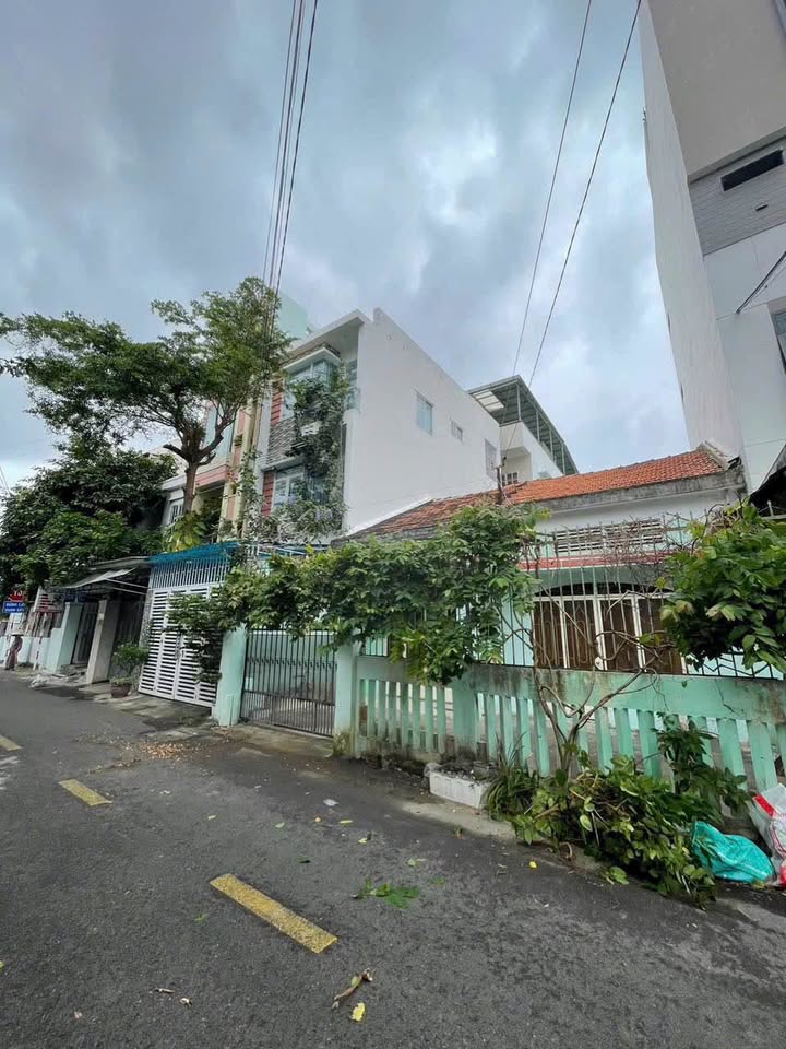 Nhà mặt tiền đường Hương Sơn, Nha Trang 102m² giá 11.8 tỷ - Cơ hội đầu tư sinh lời!