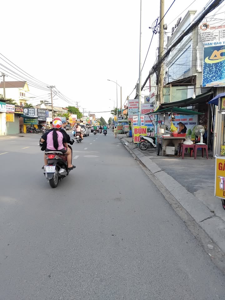 Lô đất 101m² đường xe hơi, Tân Bình, Dĩ An - Chỉ 3.3 tỷ VND!