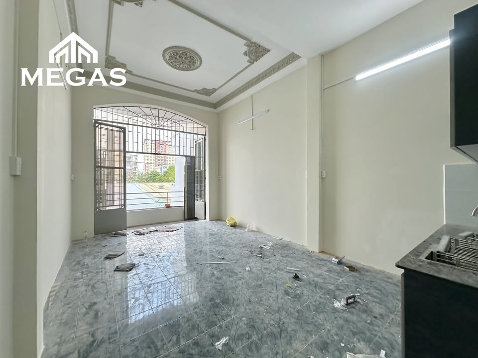 Nhà cho thuê riêng tại Thoại Ngọc Hầu, 50m² - Ban công thoáng mát, đầy đủ nội thất!