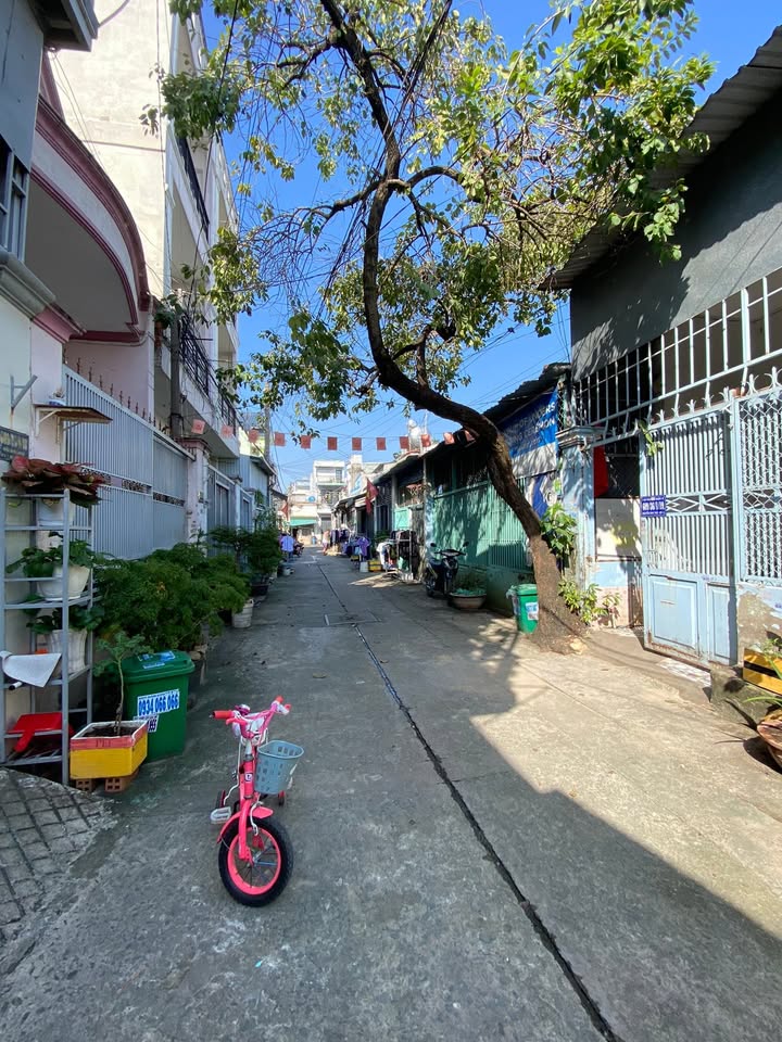 Nhà riêng đường Nguyễn Ảnh Thủ, P. Hiệp Thành, Q.12 - 50m² - Sổ hồng riêng, giá chỉ 3.85 tỷ!