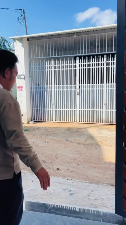 Nhà phố hiện đại tại Hẻm 63 Lương Định Của, Pleiku 120m² giá 2.39 tỷ - Cơ hội sở hữu ngay!