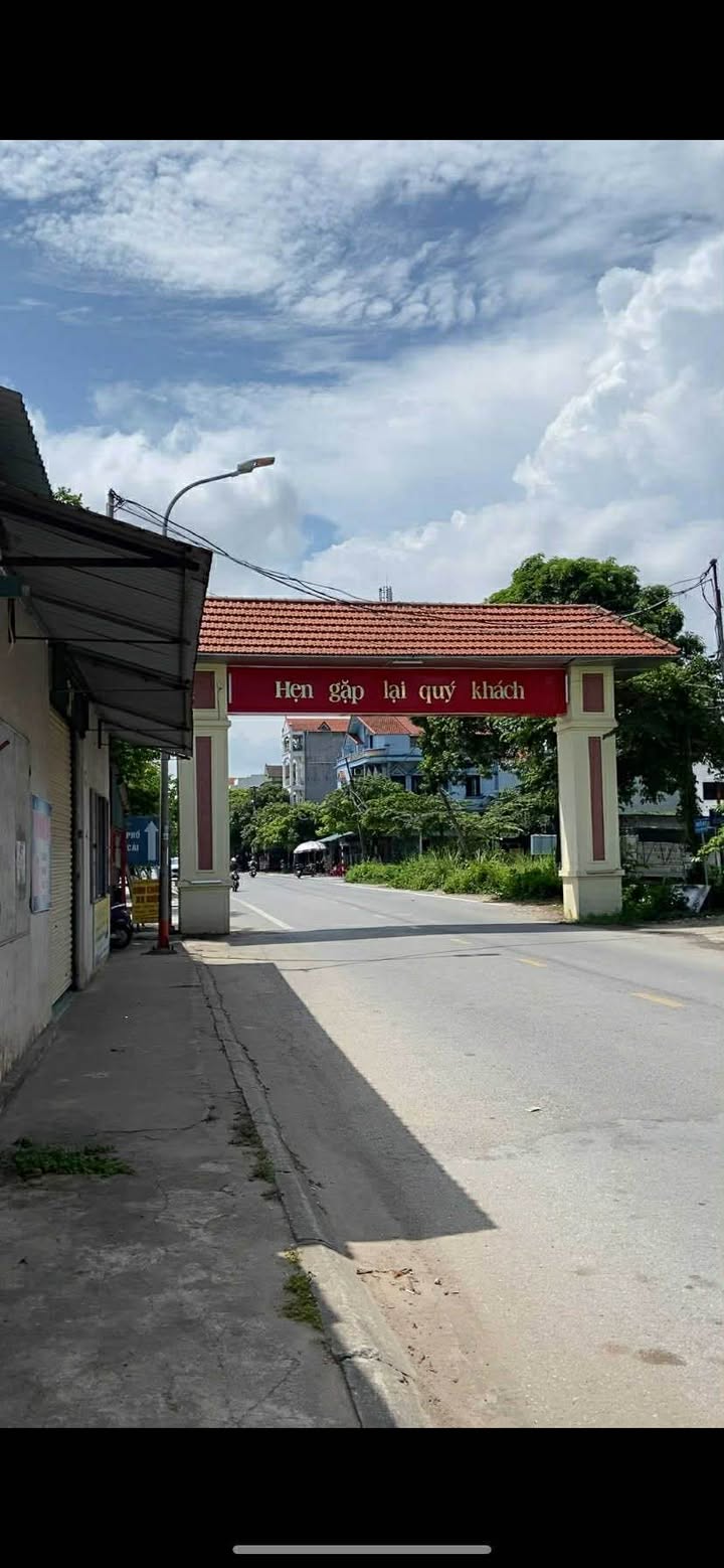 Nhà 3 tầng 1 tum mặt đường Hữu Nghị, 105m² giá 5 tỷ - Đầu tư sinh lời ngay!