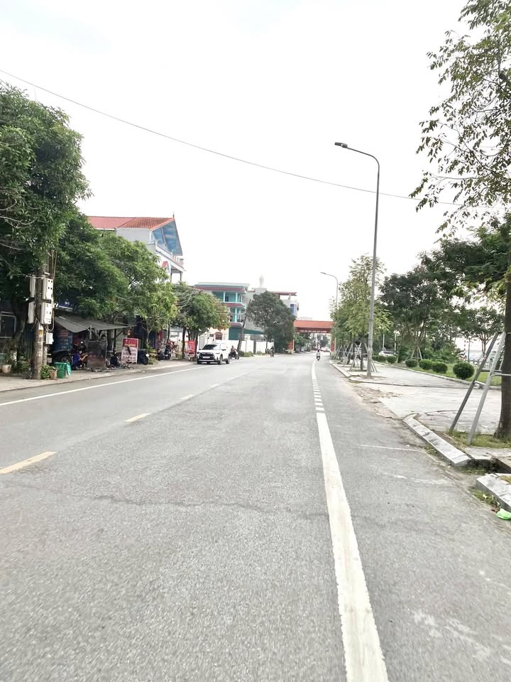 Nhà 3 tầng 1 tum tại Thôn 10, Hải Xuân, Móng Cái - Đầu tư sinh lời ngay!