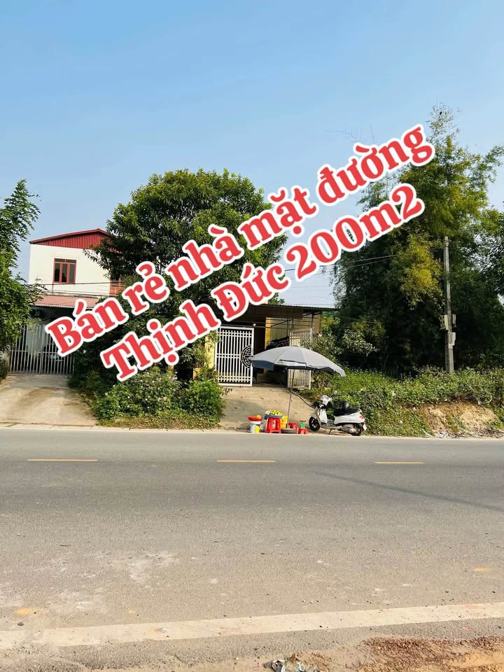 Nhà mặt đường Thịnh Đức, Thái Nguyên 200m² giá 1.7 tỷ - Chính chủ bán gấp!