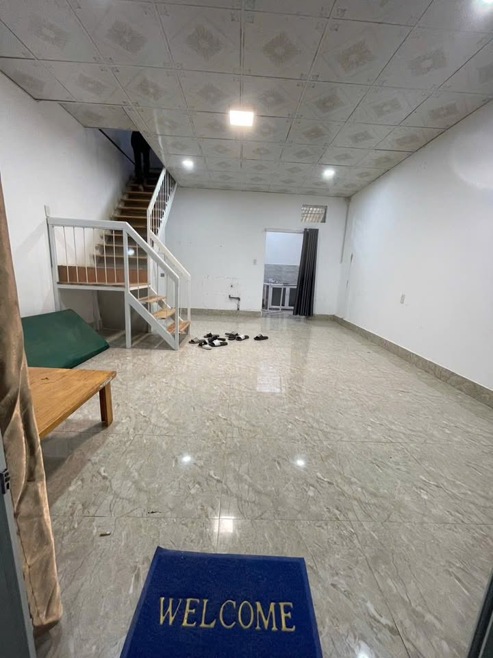 Nhà nguyên căn đường Nguyễn Siêu, Đà Lạt 110m² - Giá thuê chỉ 4 triệu/tháng!