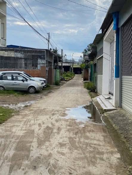 Nhà phố Đức Trọng 184m² giá 2.4 tỷ - Chính chủ cần bán gấp!