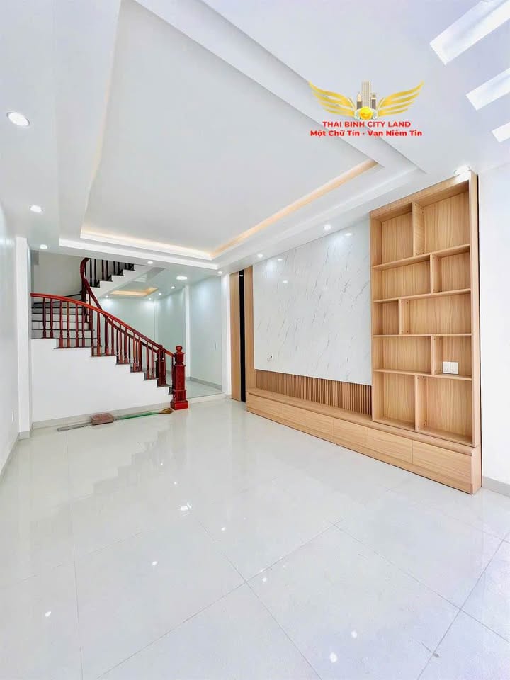 Nhà riêng Trần Lãm Thái Bình 60m² giá 3 tỷ - Ô tô đỗ trong nhà, công năng tối ưu!
