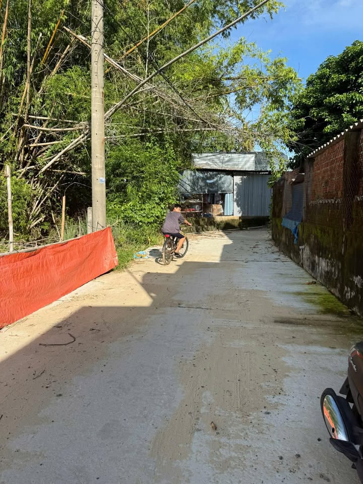 Đất bán Hội An 100m² giá 1.95 tỷ - Ô tô vào tận nơi!