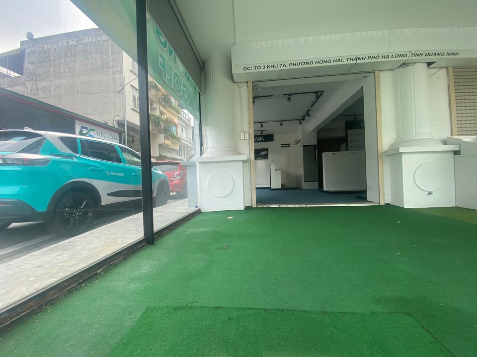 Cho thuê ô góc tầng 1 + gác xép 60m² mặt đường Nguyễn Văn Cừ - Kinh doanh thuận lợi!