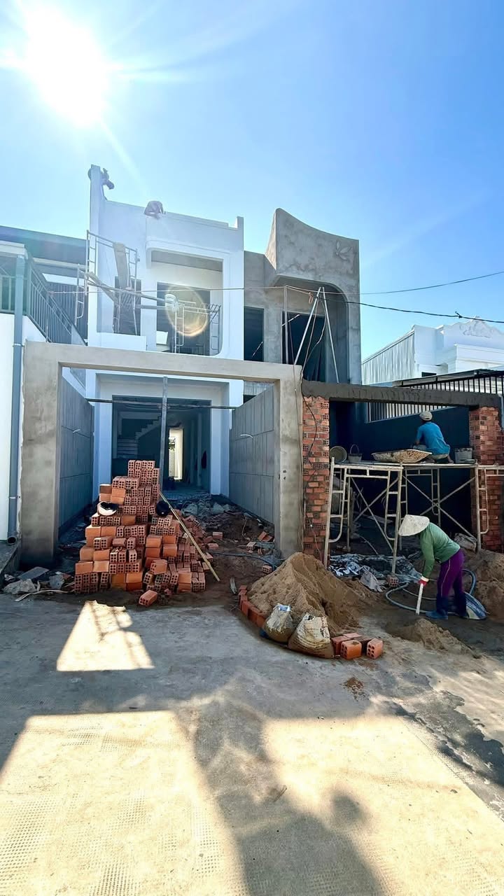 Nhà liền kề 175m² tại Pleiku giá chỉ 2.39 tỷ - Thiết kế hiện đại, sẵn sàng đón Tết!