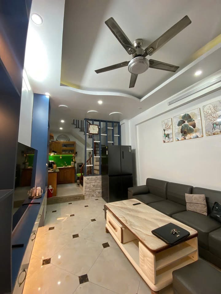 Nhà Định Công Thượng 30m² giá 7.95 tỷ - Thiết kế hiện đại, ô chờ thang máy!