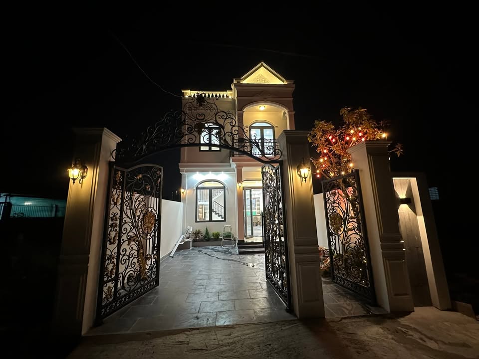 Townhouse Mỹ Hạnh Nam, Đức Hòa 132m² giá 3.25 tỷ - Thiết kế hiện đại sang trọng!