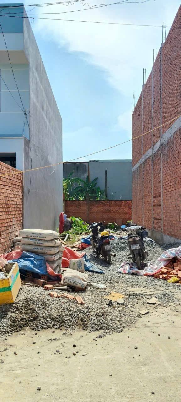 Đất thổ cư Bình Mỹ 105m² giá 2.2 tỷ - Đường bê tông 6m, tiện ích đầy đủ!