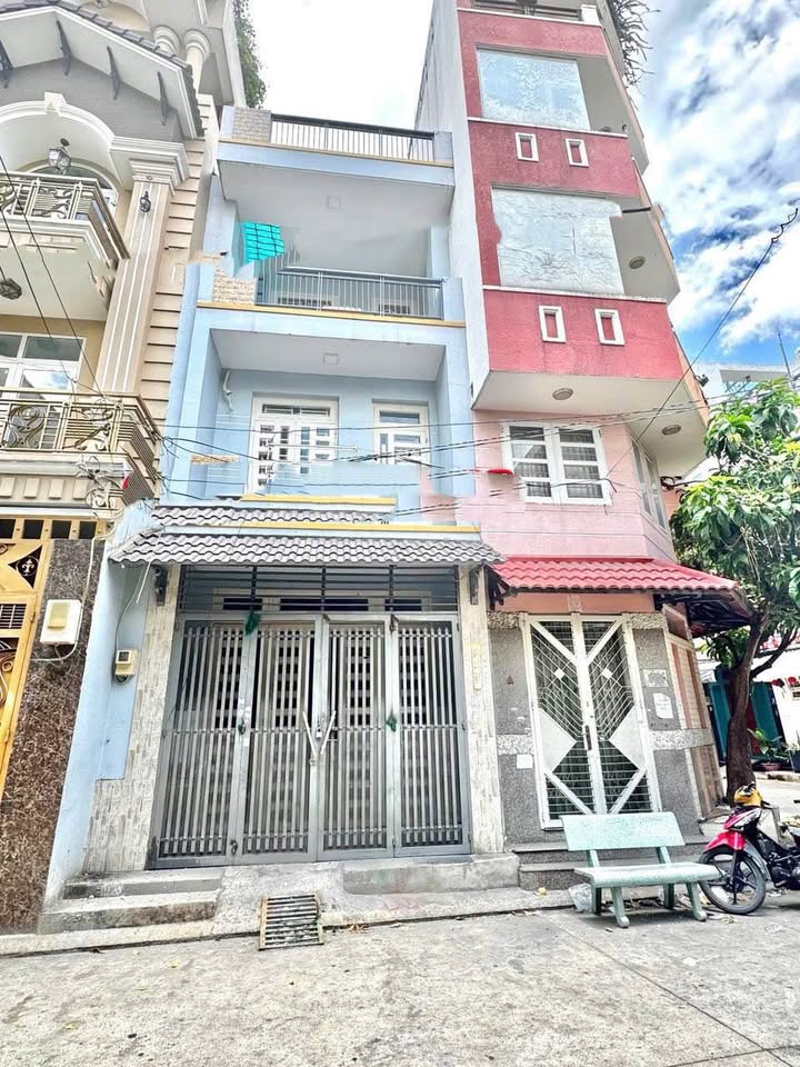 Nhà Mặt Tiền Khu Phân Lô P.10 Tân Bình 42m² chỉ 8.25 tỷ - Kinh doanh sầm uất!