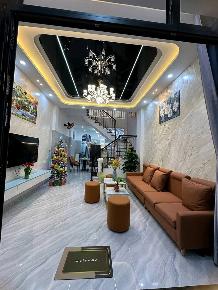 Nhà 3 tầng trung tâm Hải Châu 56.2m² giá 6 tỷ - Full nội thất xịn xò!