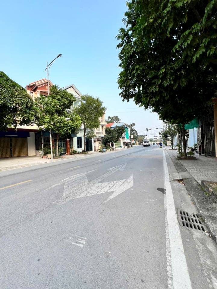 Đất nền mặt đường Tức Mạc, Nam Định 101m² giá 5 tỷ - Kinh doanh thuận lợi!