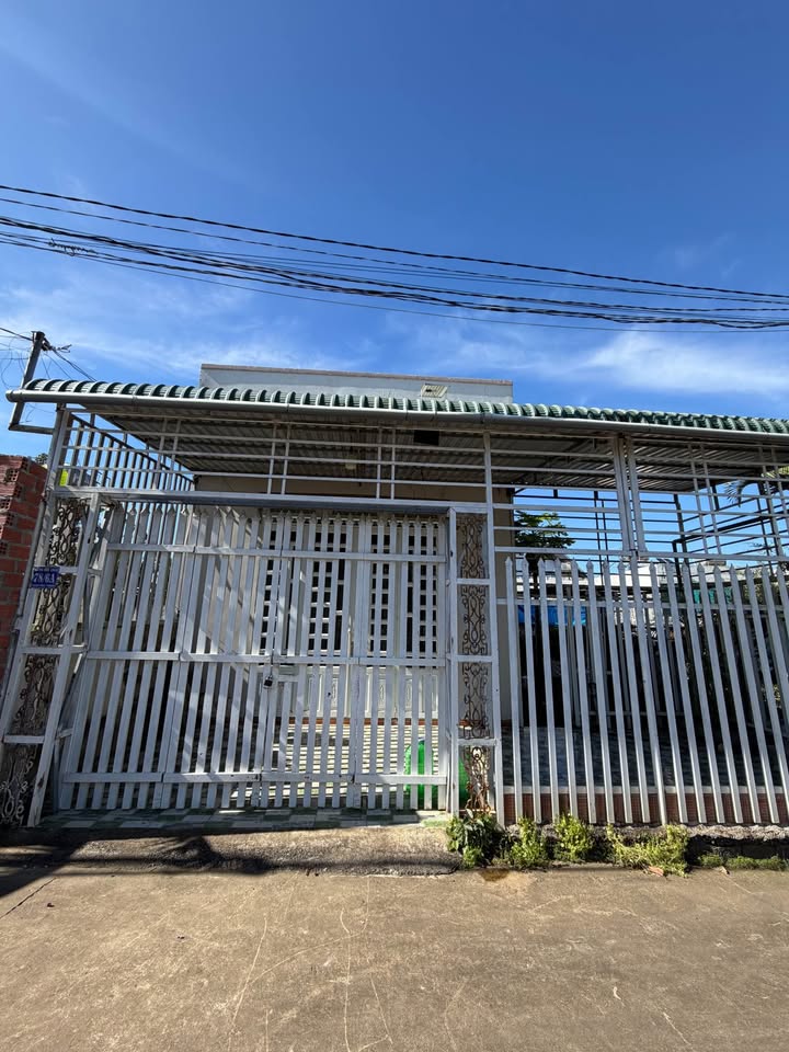 Nhà bán Hẻm Thống Nhất Đức Trọng 165m² giá 1.85 tỷ - Chính chủ thương lượng!