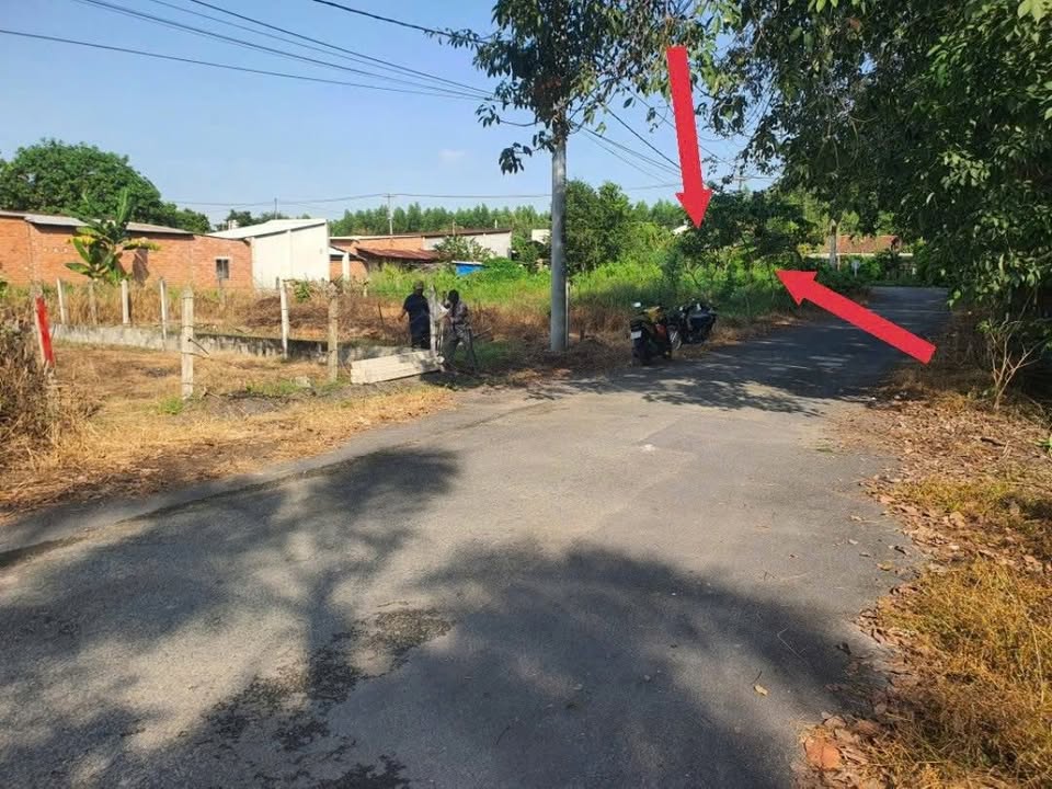 Đất thổ cư Nhuận Đức 83m² giá chỉ 1.45 tỷ - Đường nhựa thông thoáng!