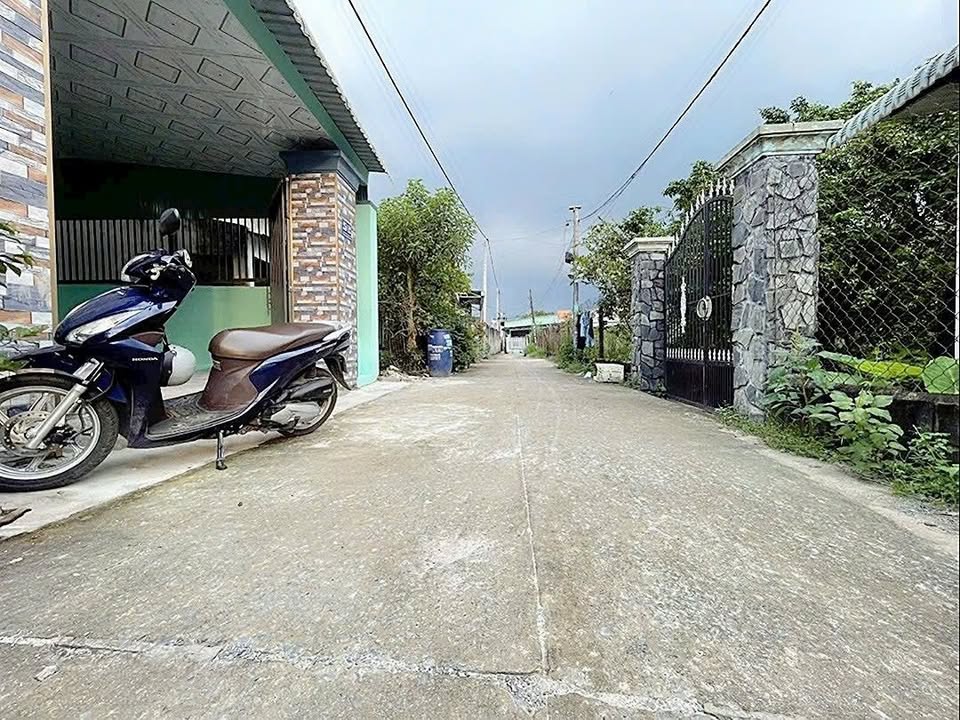 Nhà bán Tân Thông Hội, Củ Chi 102m² giá 2.35 tỷ - Vào ở ngay!