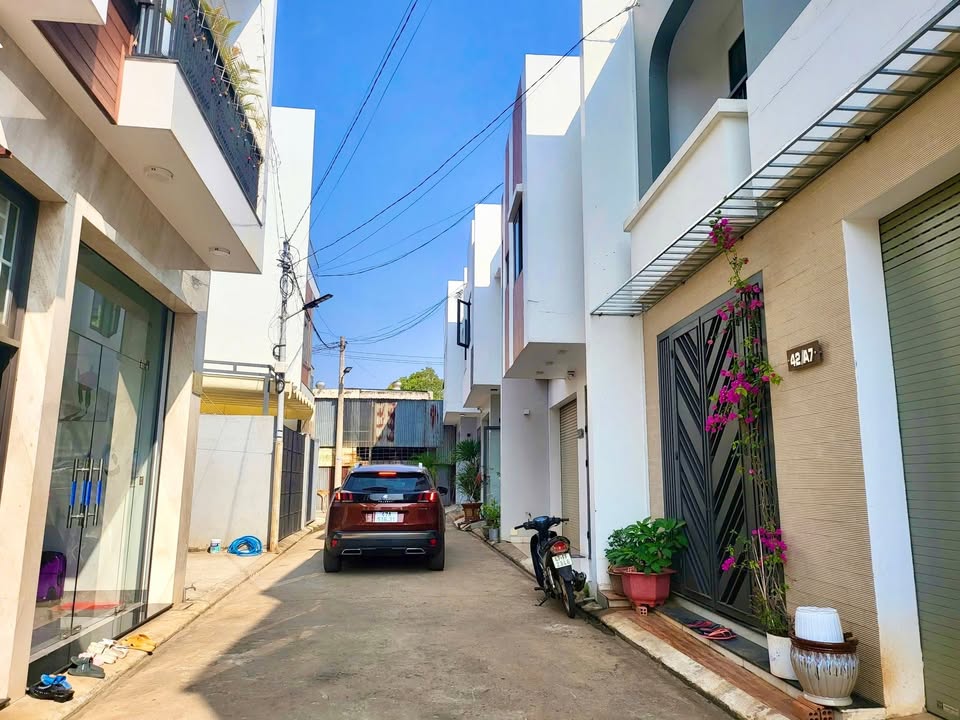 Nhà 1 Trệt 2 Lầu Hẻm 42 Hà Huy Tập - Tân Lợi 245m² giá 4.8 tỷ - Để lại toàn bộ nội thất!