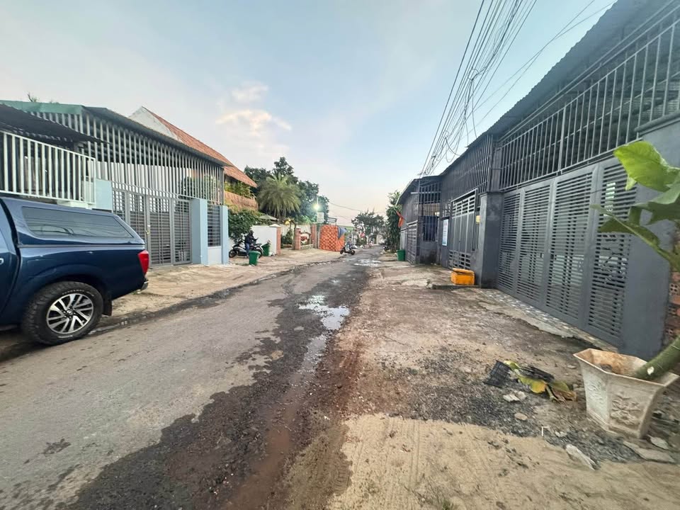 Đất nền Hẻm 18 Giải Phóng Buôn Ma Thuột 40m² giá 3.75 tỷ - Vị trí đắc địa, gần Metro!