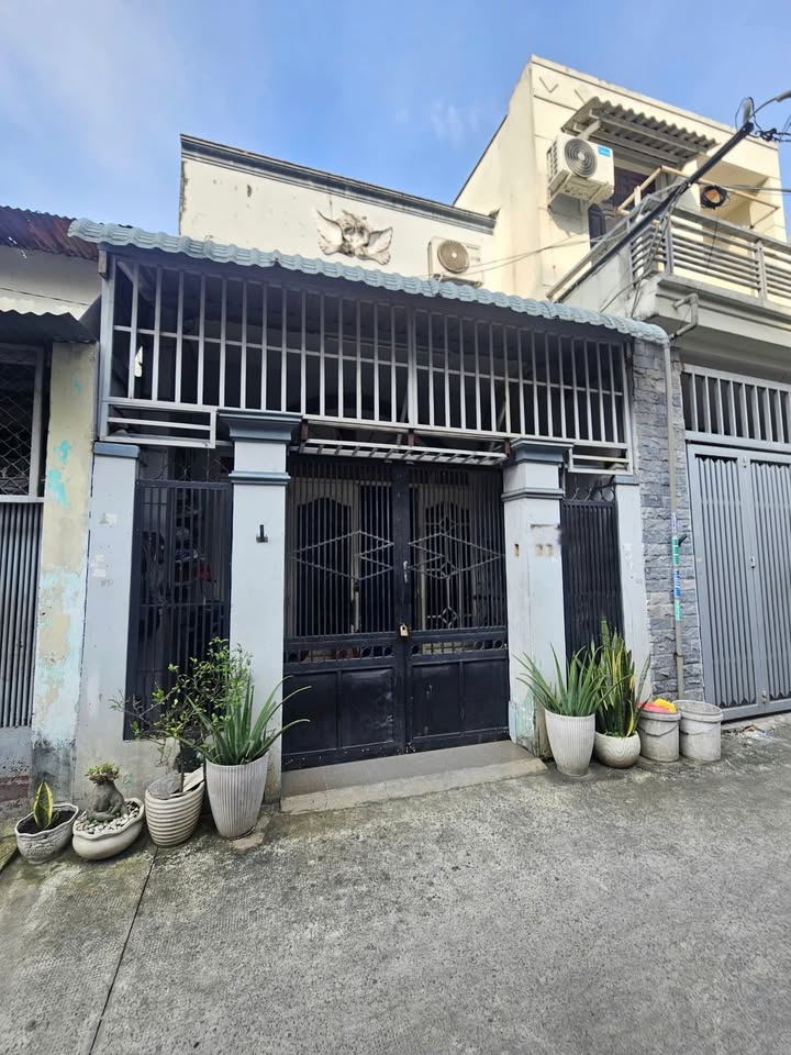 Nhà phố Bà Điểm Hóc Môn 44m² giá 300 triệu - Gần chợ đầu mối thuận tiện!