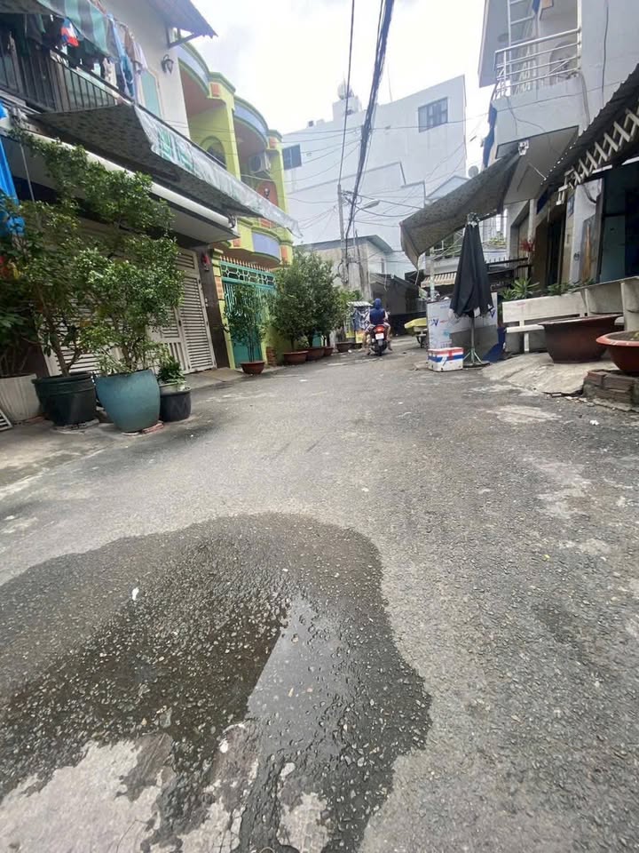 Nhà Bửu Đình, Quận 6, 40m² giá 6.5 tỷ - Ô tô vào tận nơi!