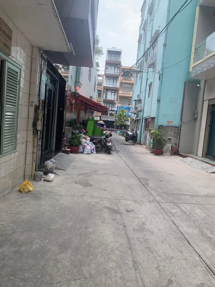 Nhà hẻm 8m Tạ Uyên, Q11, 80m² giá 13 tỷ - Đầu tư sinh lời ngay!