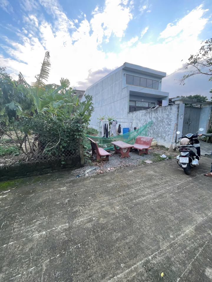 Đất nền Hòa Tiến, Đà Nẵng 165m² giá 1.6 tỷ - Vị trí thuận lợi, không ngập lụt!