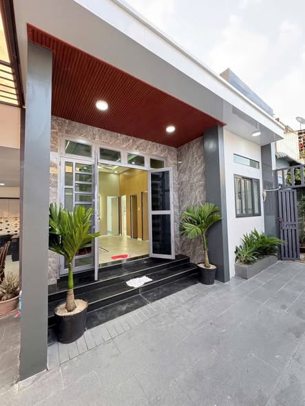 Biệt thự sân vườn Đông Thạnh 144m² giá 2.53 tỷ - Pháp lý rõ ràng, gần chợ và trường học!