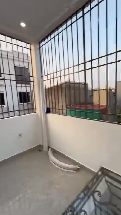 Nhà mặt phố Hàng Kênh 52m² giá 3.89 tỷ - Kinh doanh thuận lợi!