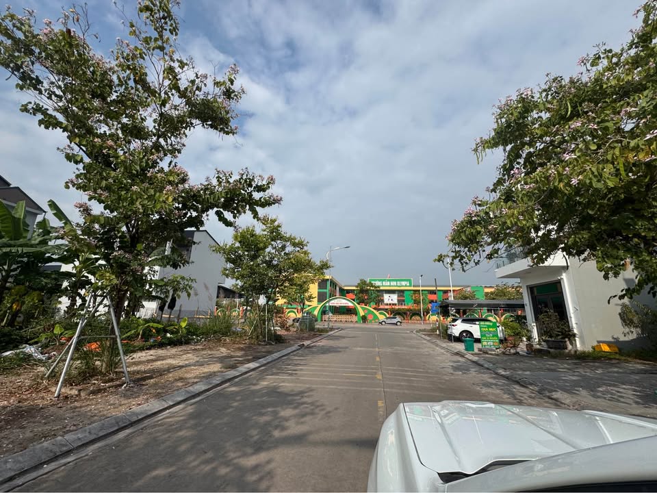 Nhà 3 tầng mới xây tại Móng Cái 90m² giá 4 tỷ - Sẵn sàng vào ở ngay!