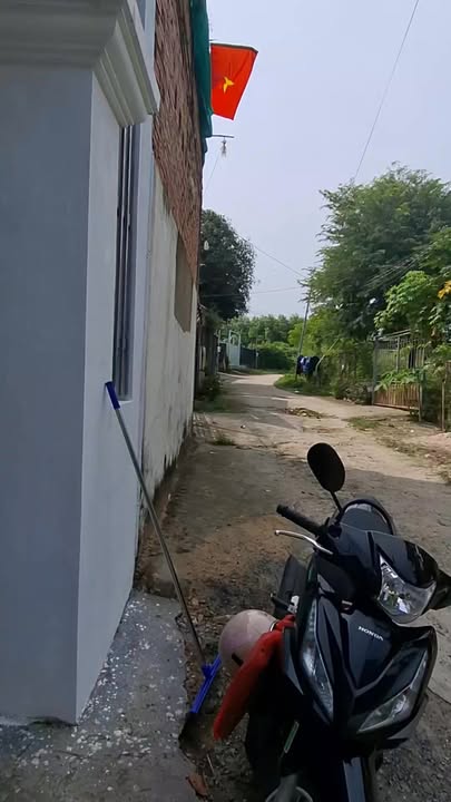 Nhà phố Tân Hiệp, Phú Giáo 90m² giá 760 triệu - Sân rộng, xe hơi vào tận nhà!