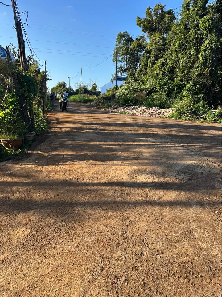 Nhà cấp 4 tại Khối 6 Kiến Đức 270m² giá 800 triệu - Bán gấp, giá tốt!