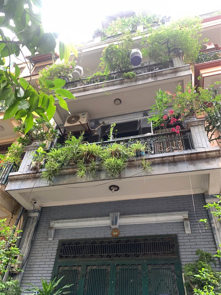 Đất phân lô Huỳnh Thúc Kháng Đống Đa 40m² - Ô tô đỗ cửa, pháp lý rõ ràng!