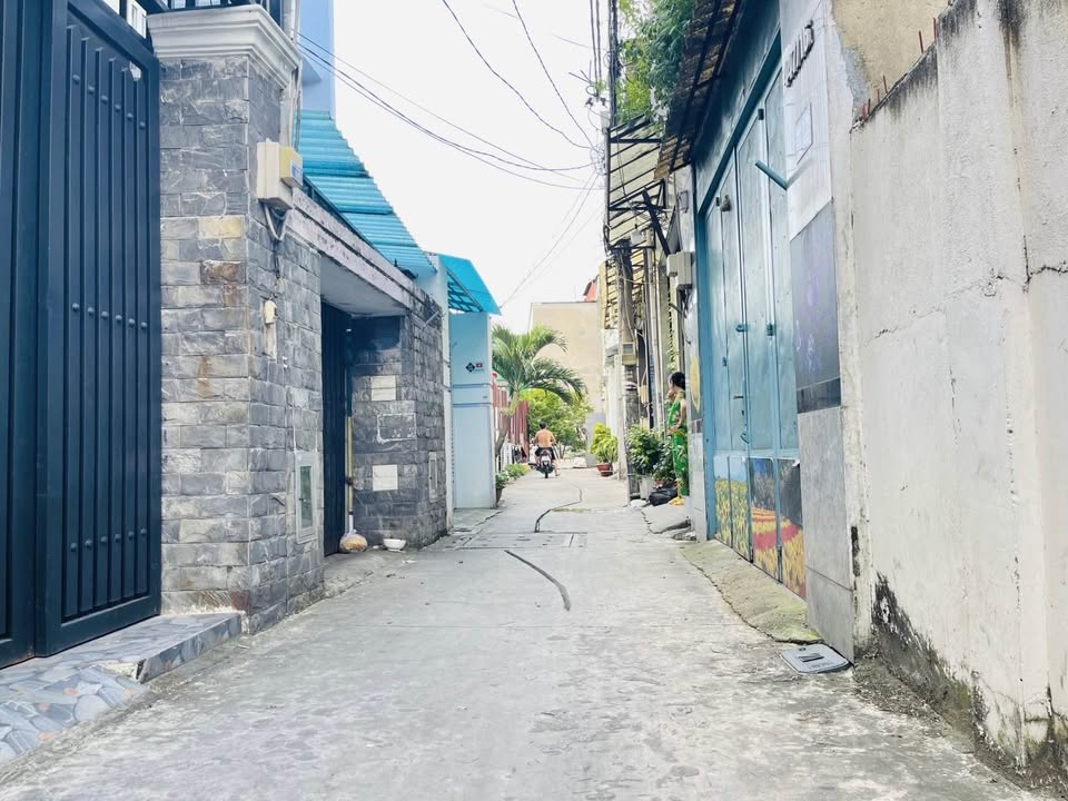 Nhà hẻm ô tô Phạm Văn Chiêu 68m² giá 6 tỷ - Diện tích rộng, tiện ích đầy đủ!