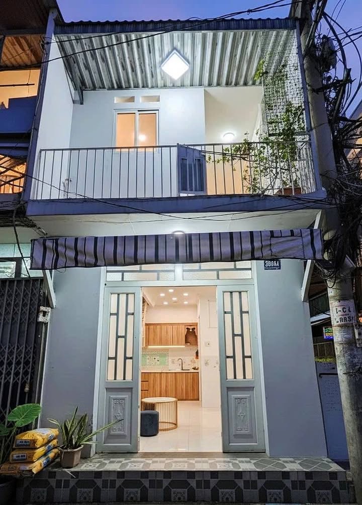 Nhà phố Chiến Lược, Bình Trị Đông A, 22m² giá 2.6 tỷ - Kết cấu 1 trệt 1 lầu, gần chợ!