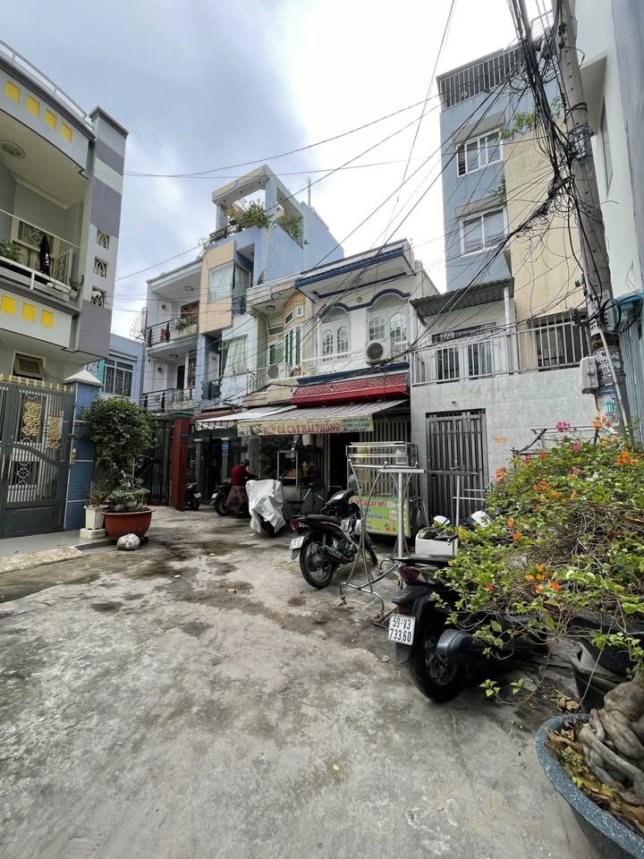 Nhà riêng đường Nguyễn Văn Công, Gò Vấp 33m² giá 4 tỷ - Hẻm xe hơi vào tận nơi!