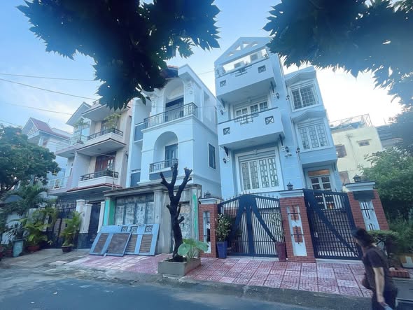 Đất nền 105m² đường Số 18, Hiệp Bình Chánh - Giá 13 tỷ, vị trí đẹp, sổ hồng riêng!