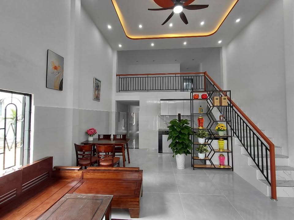 Nhà Hòa Xuân Đà Nẵng 220m² giá 3.45 tỷ - Gác lửng 3 phòng ngủ, ô tô vào tận nơi!