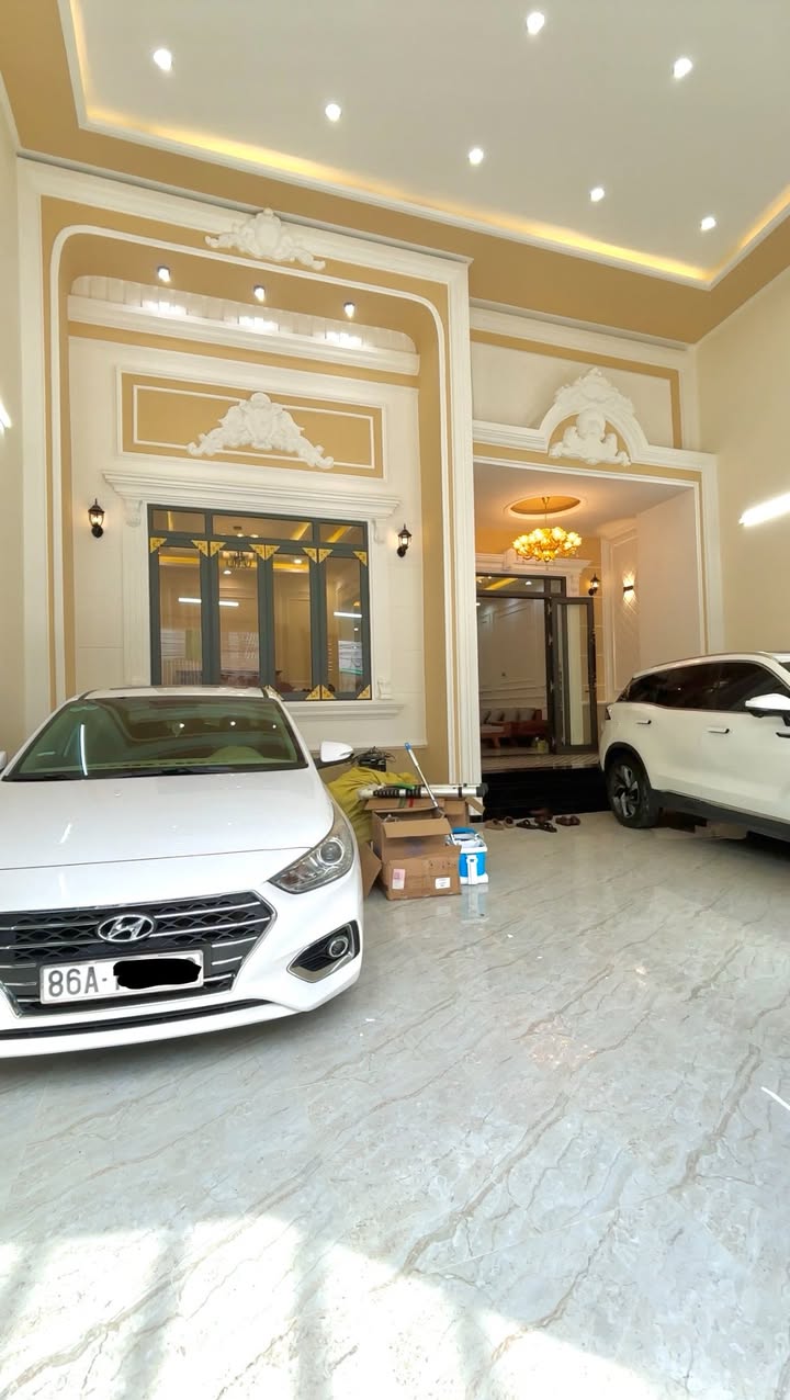 Nhà phố Phú Long 230m² giá 4.2 tỷ - Đường bê tông rộng rãi, ô tô quay đầu!