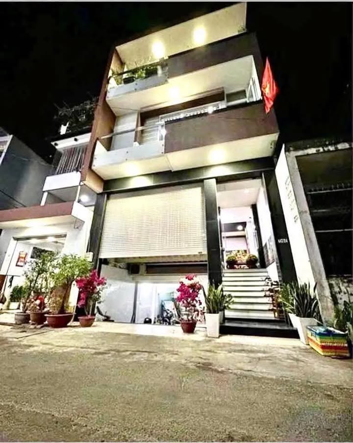 Nhà 5 tầng Bình Trị Đông, Quận Bình Tân, 72m² giá 8.99 tỷ - Siêu phẩm chờ đón bạn!