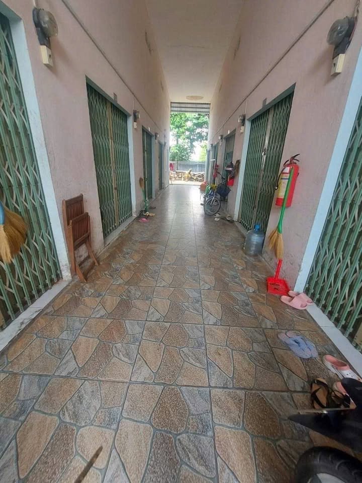 Phòng trọ cho thuê tại Hóc Môn 15m² giá 1,6 triệu - Gần quán cà phê Vườn Xanh!