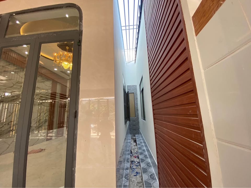 Nhà mới tại Ninh Thạnh, Tây Ninh 160m² giá 1.55 tỷ - Thiết kế hiện đại và tiện nghi!