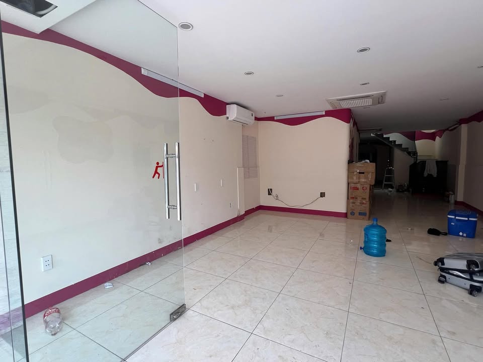 Nhà mặt tiền kinh doanh Mai Văn Vĩnh, quận 7 - Giá chỉ 40 triệu/tháng!