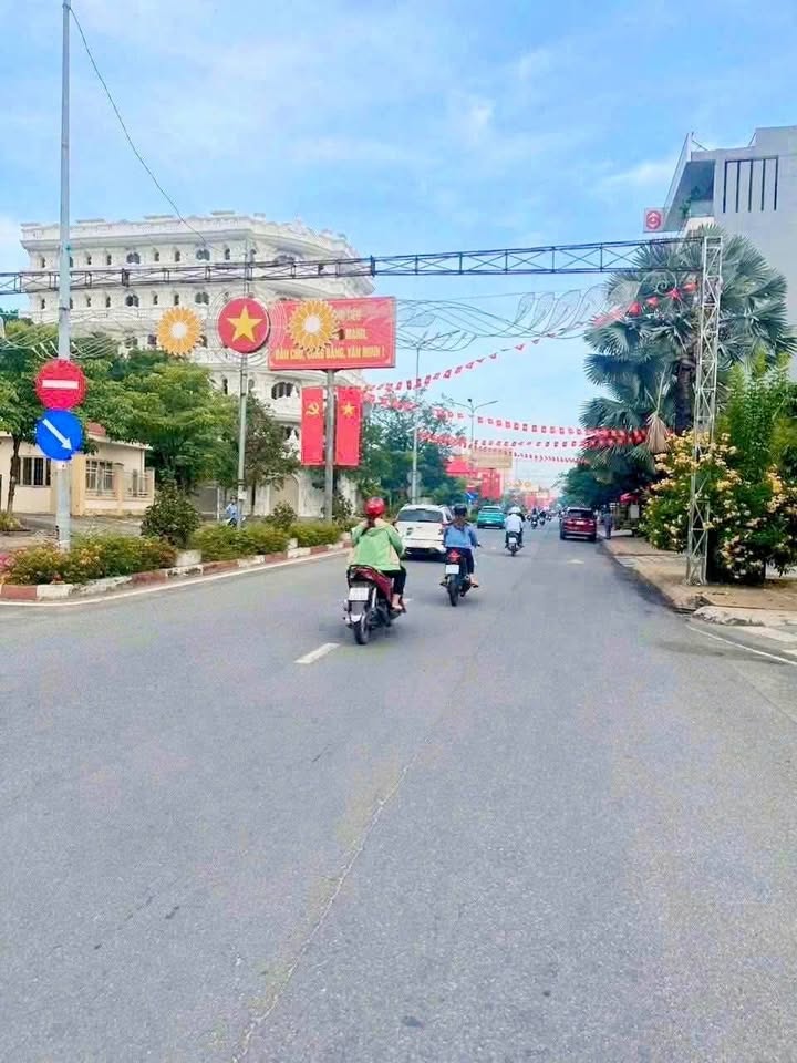 Đất nền mặt tiền đường số 9, Dĩ An 600m² giá 77 triệu/m² - Đầu tư sinh lời ngay!